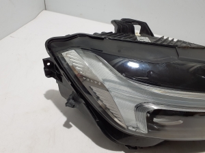VOLVO XC60 (2017–2026) Phare avant 32133545 - 7