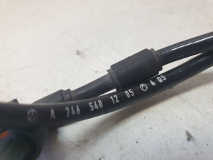 Mercedes Benz GLA-Class 156 (2013–2019) Bremsbelagverschleißsensor hinten A2465401205 - 3