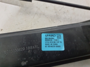 VOLVO EX30 I (2023–2026) Aizmugurējo durvju logu pacēlājs 80000436 - 3