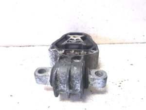 Mercedes Benz GLA-Class 156 (2013–2019) Engine mount A2462401209 - 2