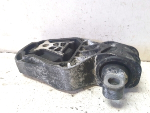 Mercedes Benz GLA-Class 156 (2013–2019) Engine mount A2462401209 - 4