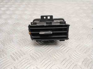 Dashboard air vent grilles - 97411G2AA0