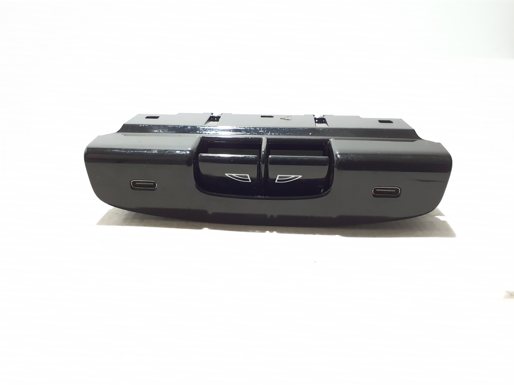VOLVO EX30 I (2023–2026) USB port 80002419 VOLVO EX30 I (2023–2026) USB port 80002419