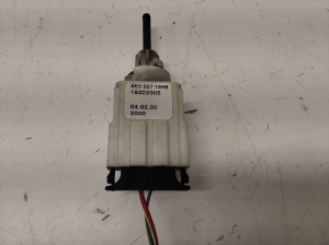 AUDI A4 B7 (2004–2008) Bremslichtschalter 8E0927189B - 3