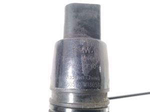 BMW 2 SERIES (F46) (2015–2026) Front windshield washer pump 7388349 - 3
