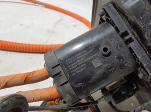 VOLVO EX30 I (2023–2026) Akumulatora lādētājs 6608085835 - 4