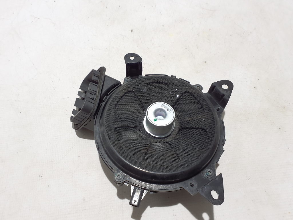 VOLVO EX30 I (2023–2026) Skaļrunis 80001789 VOLVO EX30 I (2023–2026) Skaļrunis 80001789
