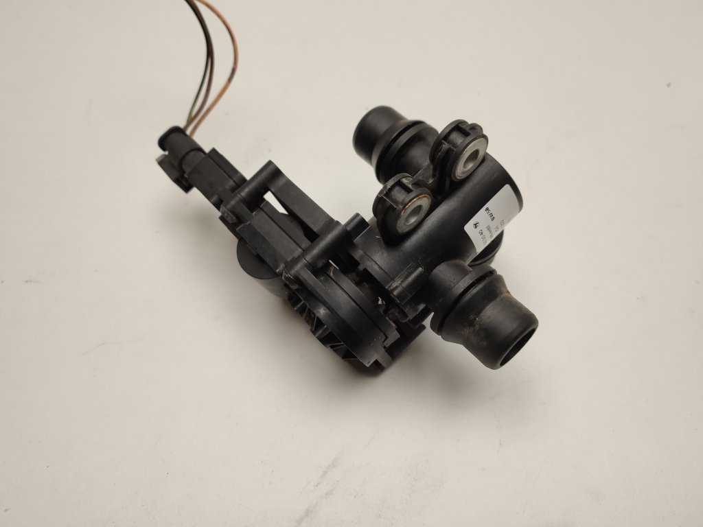 Mercedes Benz C-Class 205 (2014–2021) Auxiliary water pump A0005003040 Mercedes Benz C-Class 205 (2014–2021) Auxiliary water pump A0005003040