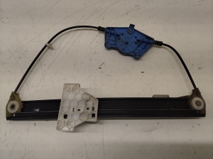 Rear side door window regulator - 8E0839462B