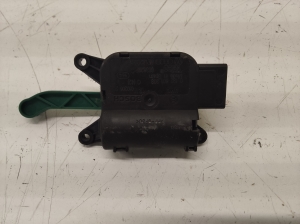 AUDI A4 B7 (2004–2008) Salongi soojenduse klapi mootor 8E1820511B - 2