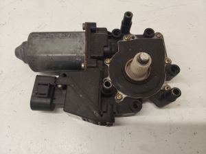 Fensterhebermotor vorne - 114184101