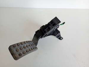 Mercedes Benz A-Class 176 (2012–2018) Accelerator pedal A2463001904 - 5