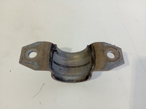 Mercedes Benz A-Class 176 (2012–2018) Front anti-roll bar bracket A246329034001 - 3