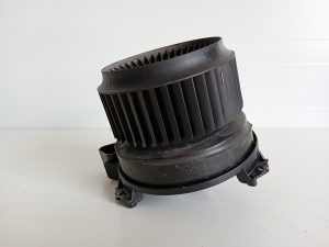Mercedes Benz A-Class 176 (2012–2018) Heater blower motor A2469064300 - 2