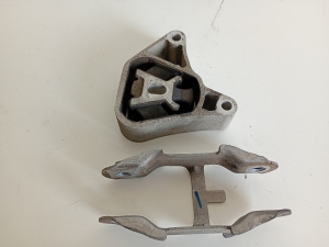  Motorhalter mit Motorlager  - A2462400809 