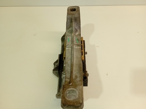 Mercedes Benz A-Class 176 (2012–2018) Motorlager A2462401817 - 5