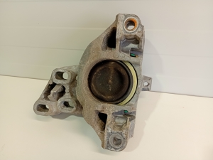   Engine mount  - A2462400617 