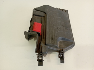 Mercedes Benz A-Class 176 (2012–2018) Front fuse box cover A2465400182 - 4