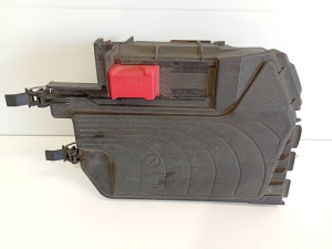   Sicherungskastendeckel vorne  - A2465400182 