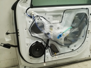 Hyundai IONIQ 5 I (2021–2026) Front door and its parts - 4