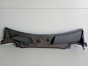   Wiper cowl trim panel  - A1768300113 