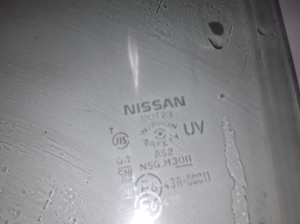 NISSAN X-Trail T32 (2013–2021) Priekšējo durvju stikls 803014CA0A - 3
