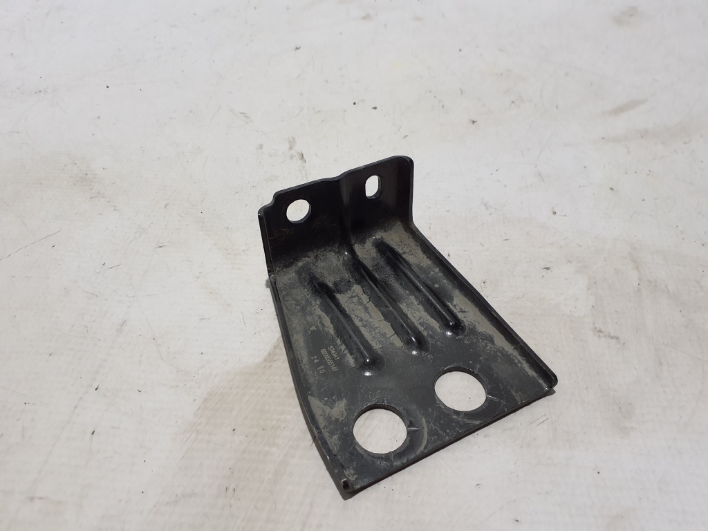VOLVO EX30 I (2023–2026) Muu kinnitus 8890365141 VOLVO EX30 I (2023–2026) Muu kinnitus 8890365141