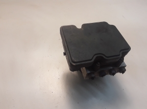 Opel Insignia (2017–2026) ABS plokk 84502894 - 4