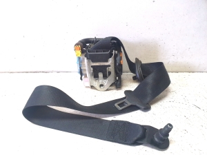 Mercedes Benz GLA-Class 156 (2013–2019) Front seat belt 307494599228AP - 6