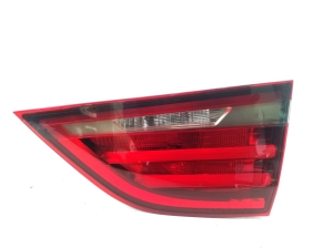 Tail light on trunk lid - 7491352