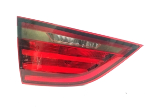 Tail light on trunk lid - 7491351