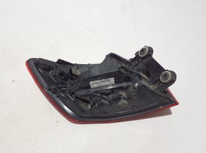 AUDI A4 B9 (2015–2026) Tagumine nurgatuli 8W9945092AA - 4