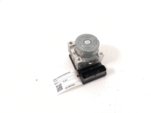 ABS Steuergerät - 6893711