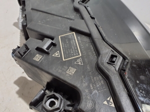 AUDI Q7 (2015–2026) Esituli 4M0941085D - 3