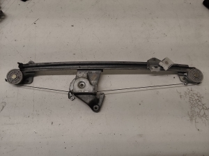 Mercedes Benz E-Class W210 (1995–2002) Aizmugurējo durvju logu pacēlājs 2107300746 - 2