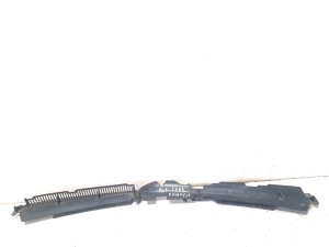 Volkswagen Passat B6 (2005–2010) Weitere Details des Frontrahmens 3C0121330 - 3