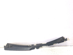 Volkswagen Passat B6 (2005–2010) Weitere Details des Frontrahmens 3C0121330 - 5