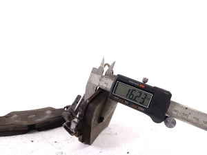BMW 2 SERIES (F46) (2015–2026) Piduriklotsid ees 8867481 - 3