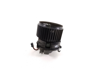 BMW 2 SERIES (F46) (2015–2026) Salongi puhuri mootor 9297752 - 2