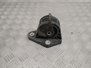   Engine mount  - 21924G7000 