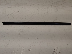 Front door outer window molding - A2106900462