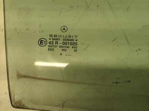 Mercedes Benz E-Class W210 (1995–2002) Esiukse klaas 43R001025 - 2