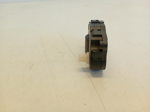 AUDI Q5 (2008–2017) Salongi soojenduse klapi mootor 410475520 - 4
