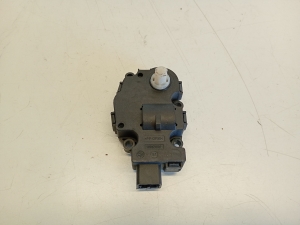 AUDI Q5 (2008–2017) Salongi soojenduse klapi mootor 410475520 - 5