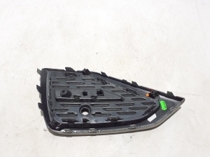 AUDI Q2 (2016–2026) Heckstoßstangengitter 81A807881 - 2