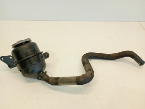 Réservoir de liquide de direction assistée - 8R0422887
