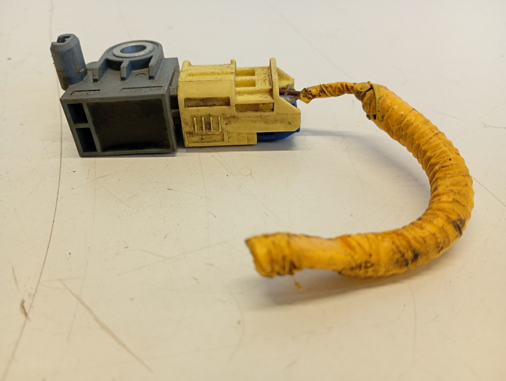 Kia Sportage (2010–2016) Airbagsensor 24515