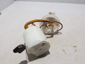 Mercedes Benz GLA-Class H247 (2019–2026) Kütusepump paagis A2474705300 - 3