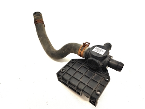 Tesla Model S S (2012–2026) Auxiliary water pump 6007384-00-C - 2