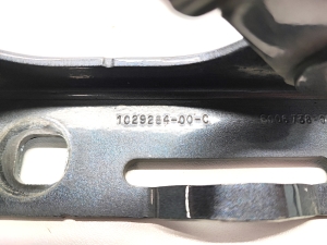 Tesla Model S S (2012–2026) Hood hinge 1029284-00-C - 2